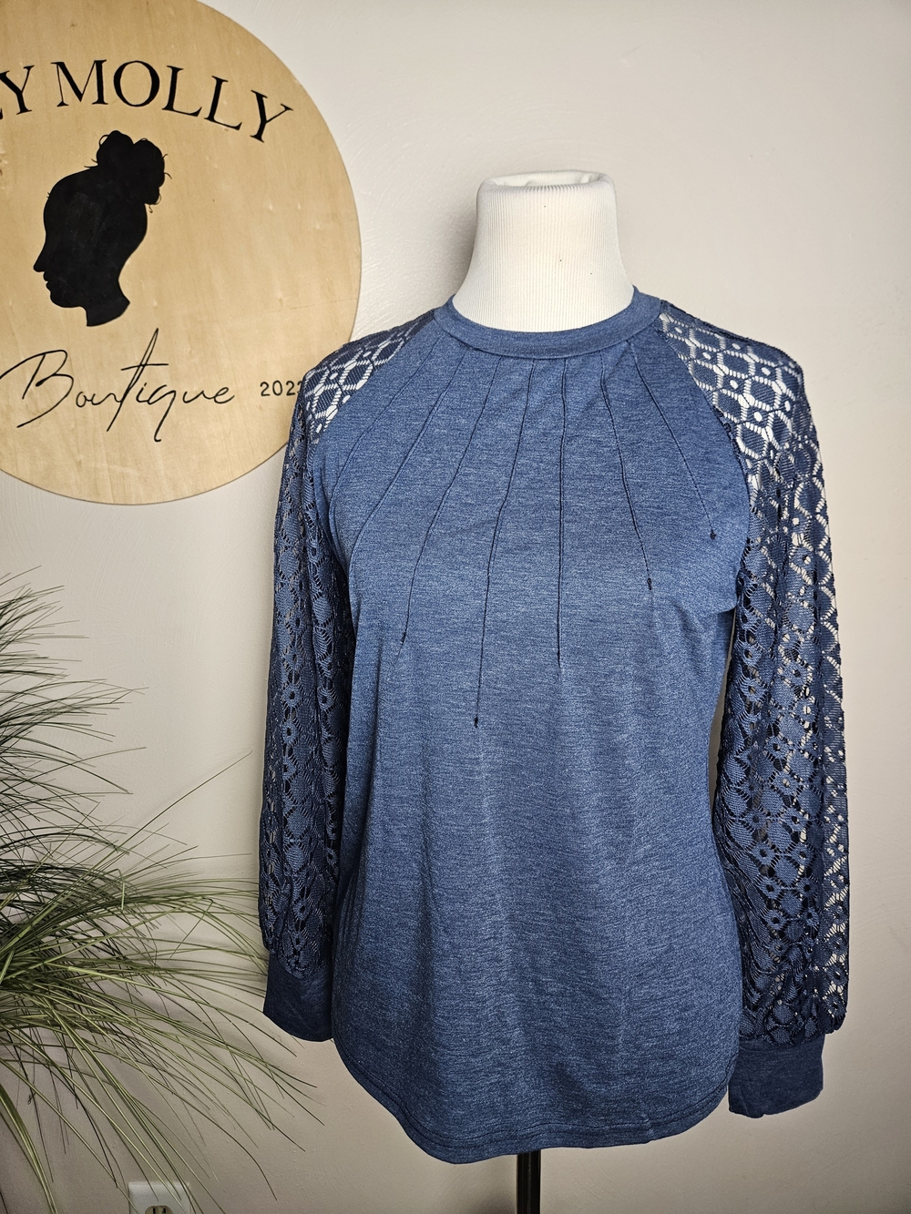 Women's Blue Lace-Sleeve Knit Pullover Top